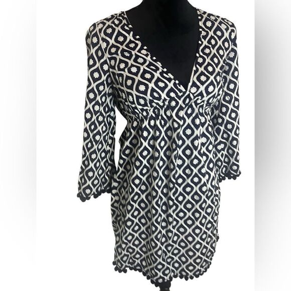 BODEN ESMERALDA POM POM GEOMETRIC NAVY AND WHITE KAFTAN/SWIM COVERUP  SIZE 2 - Picture 2 of 8